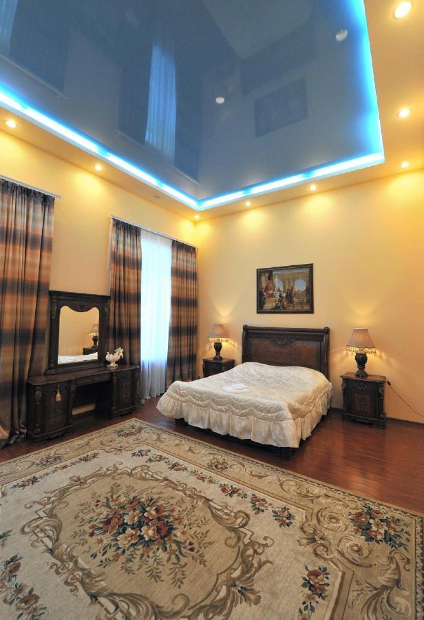 Hotel Reno On Deribasovskaya Одеса Екстериор снимка