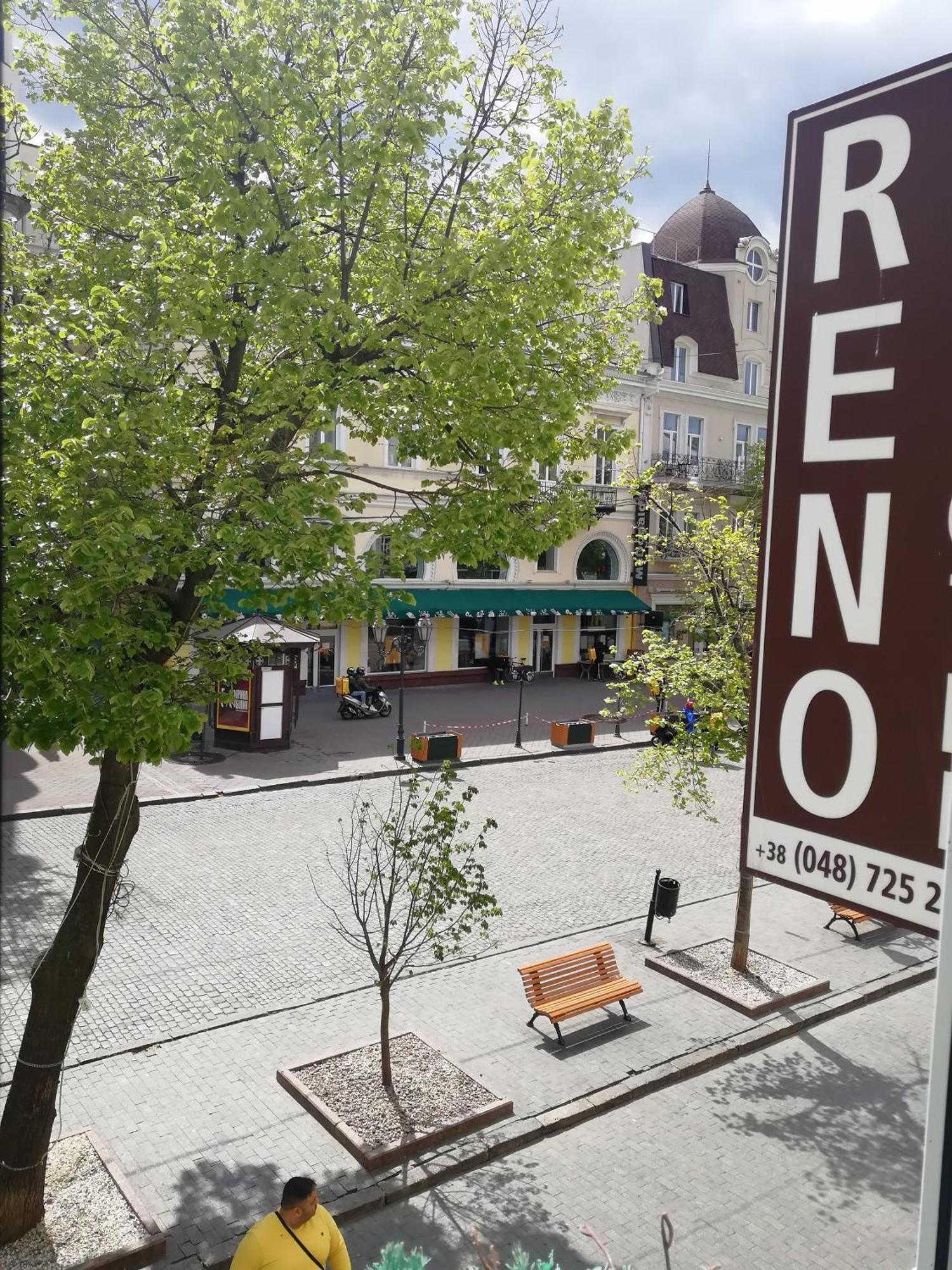 Hotel Reno On Deribasovskaya Одеса Екстериор снимка